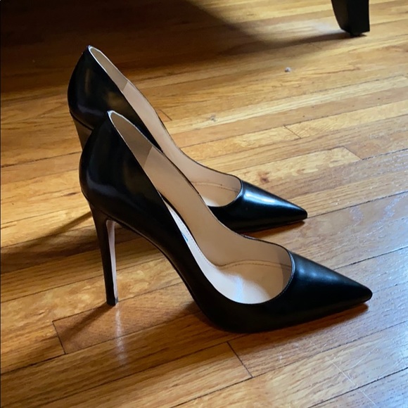 Prada black pointed toe heels - Picture 2 of 8